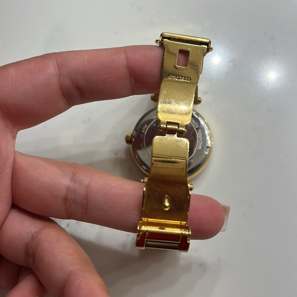 Gold Michael Kors watch - Picture 3 of 5